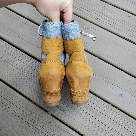 Sorel Lexie Camel Tan Leather Gray Fleece Wedge Lace Up Burnished Ankle Boots - Picture 6 of 9